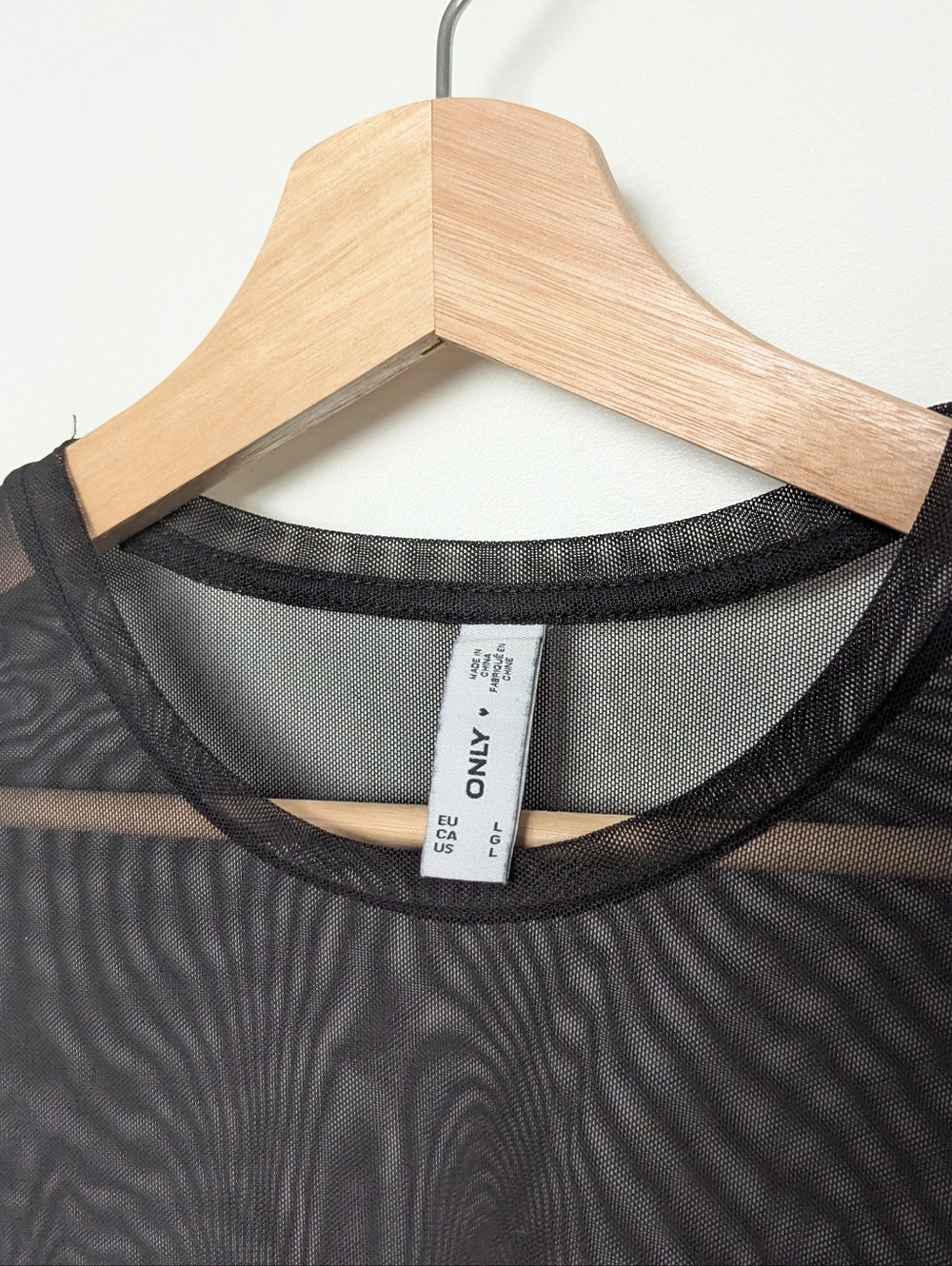 Only Mesh Cropped Long Sleeve - Picture 2 of 3